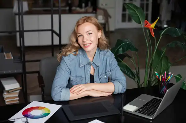 Profile image of Camila-Luna